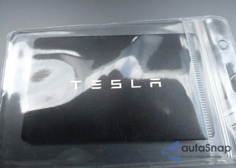 2023 Tesla Model Y Awd/Long Range Dual Motor All-Wheel Drive из США, поврежденный, VIN 7SAYGDEE2PA192866